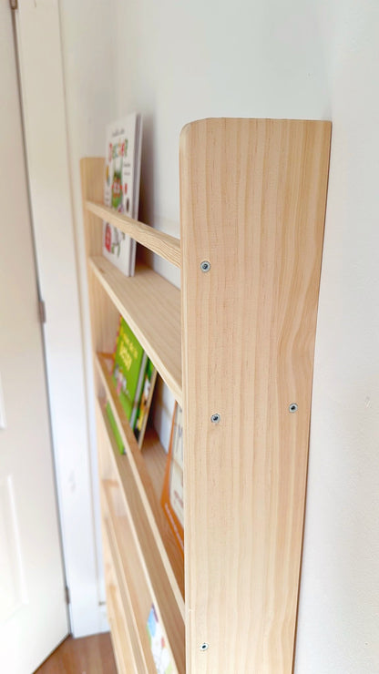 Librería montessori Lisa de madera maciza con 3 o 4 baldas - MINIPIU