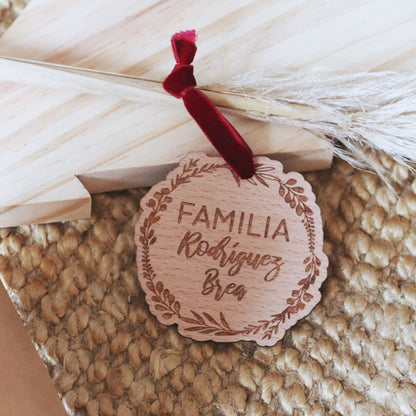 WOODEN CHRISTMAS ORNAMENT – FLORAL CROWN FAMILY