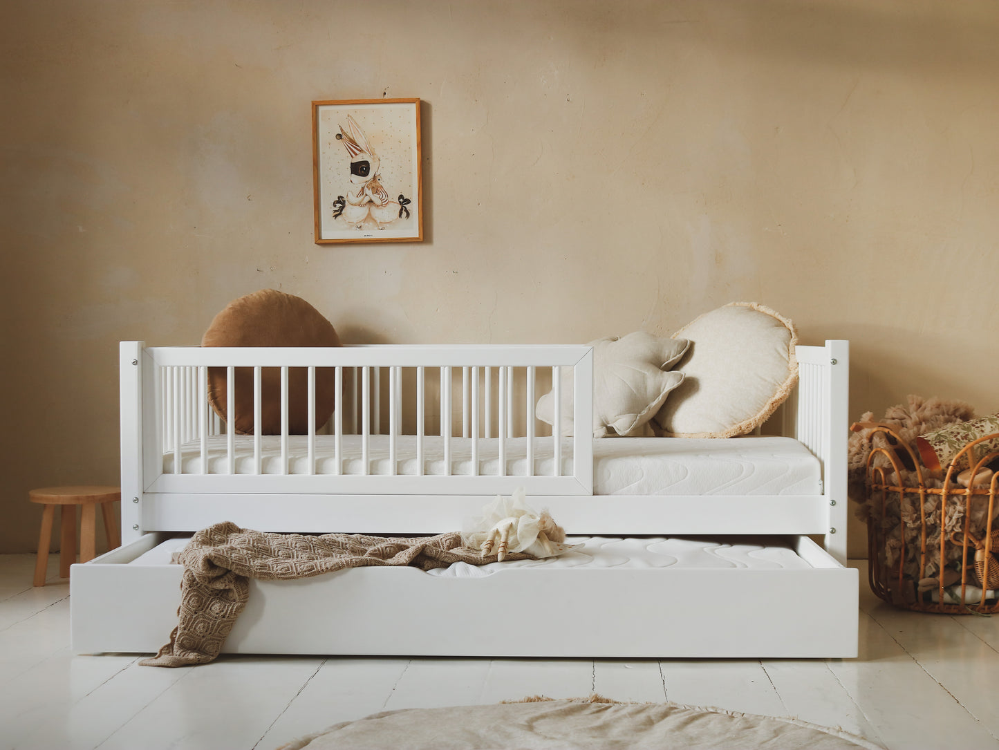 Weißes Montessori-Bett mit Schublade MADRID