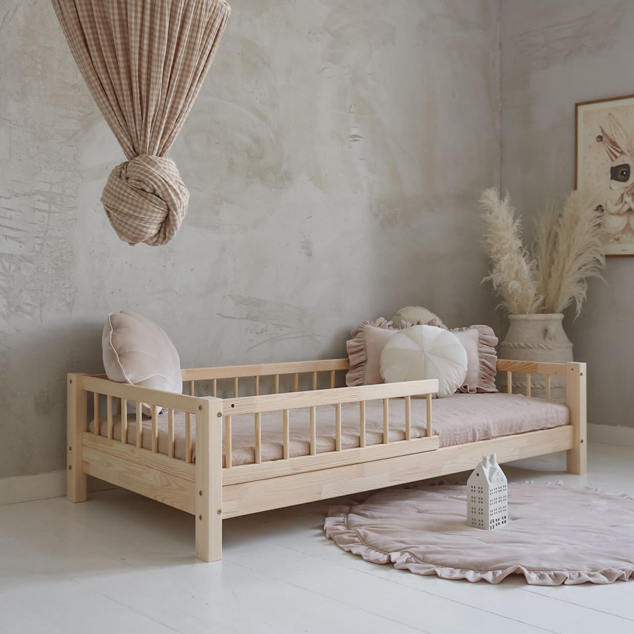 Cama montessori LEÓN de pino macizo