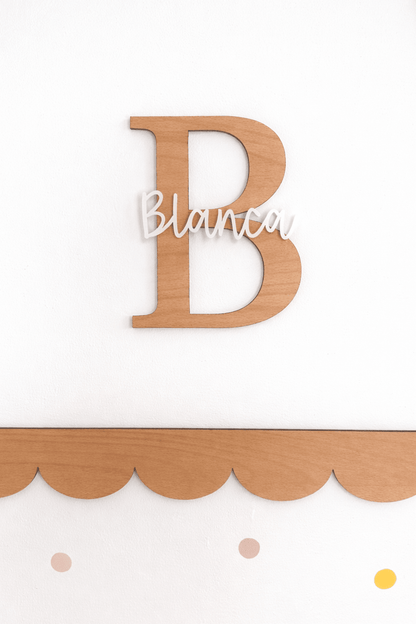 Letra Inicial Personalizada con Nombre – Madera y Metacrilato 🤍 - MINIPIU