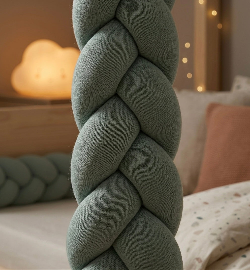 Trenza Protectora de Cuna y Cama en Algodón Menta | Chichonera Artesanal
