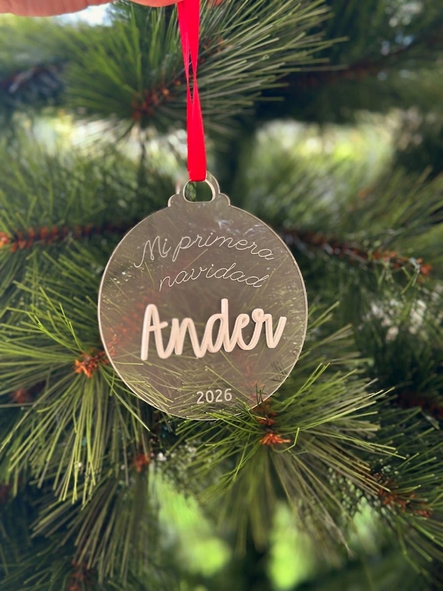 ADORNO NAVIDAD METACRILATO – MI PRIMERA NAVIDAD 2026 - MINIPIU
