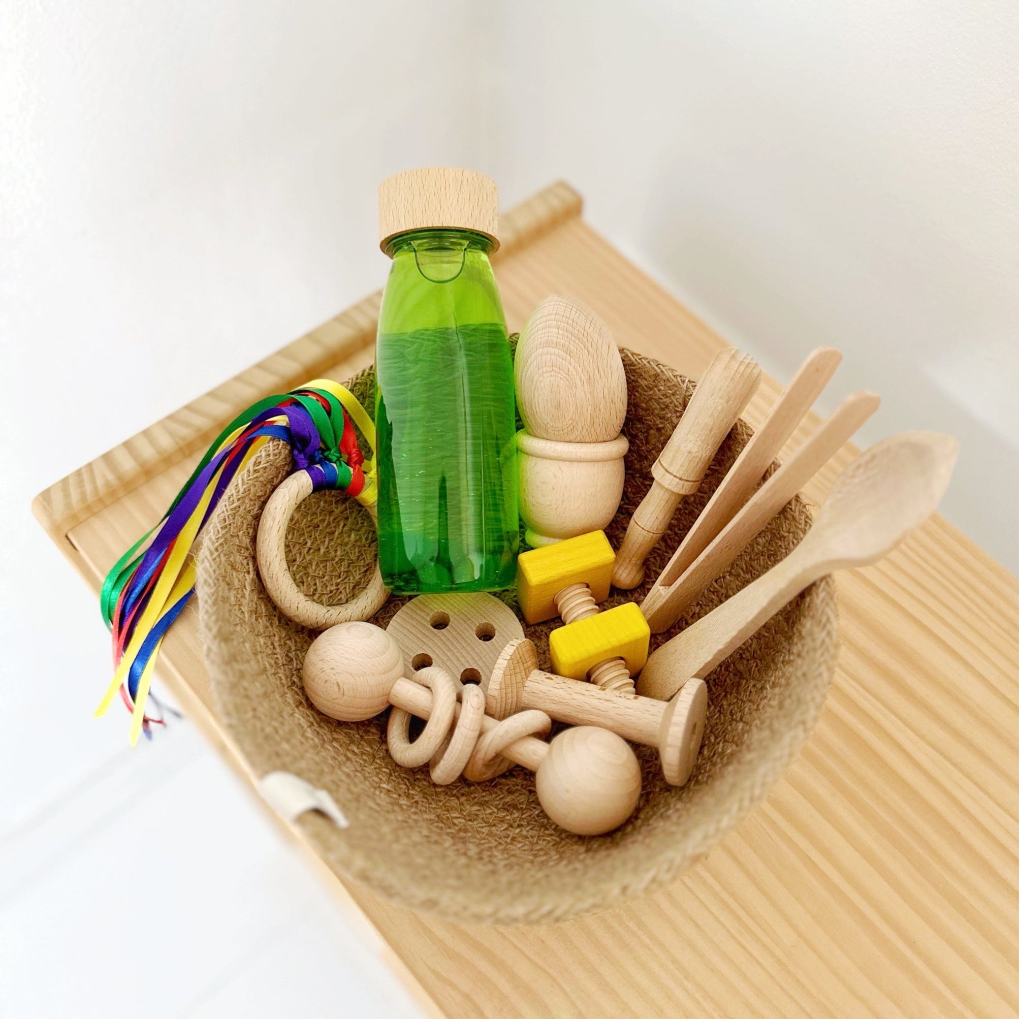 Cesto de los tesoros sensorial de piezas de madera - MINIPIU