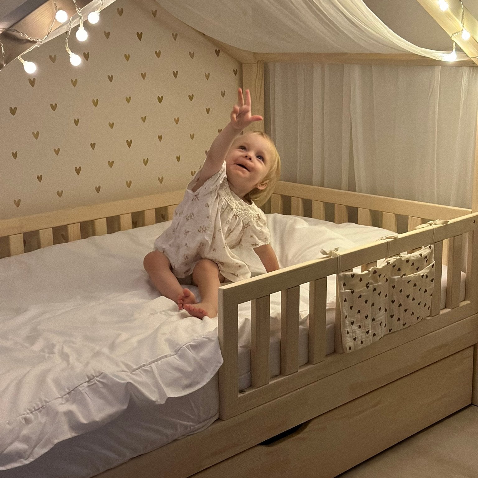 Cama casita montessori con cajón HUELVA · A MEDIDA - MINIPIU
