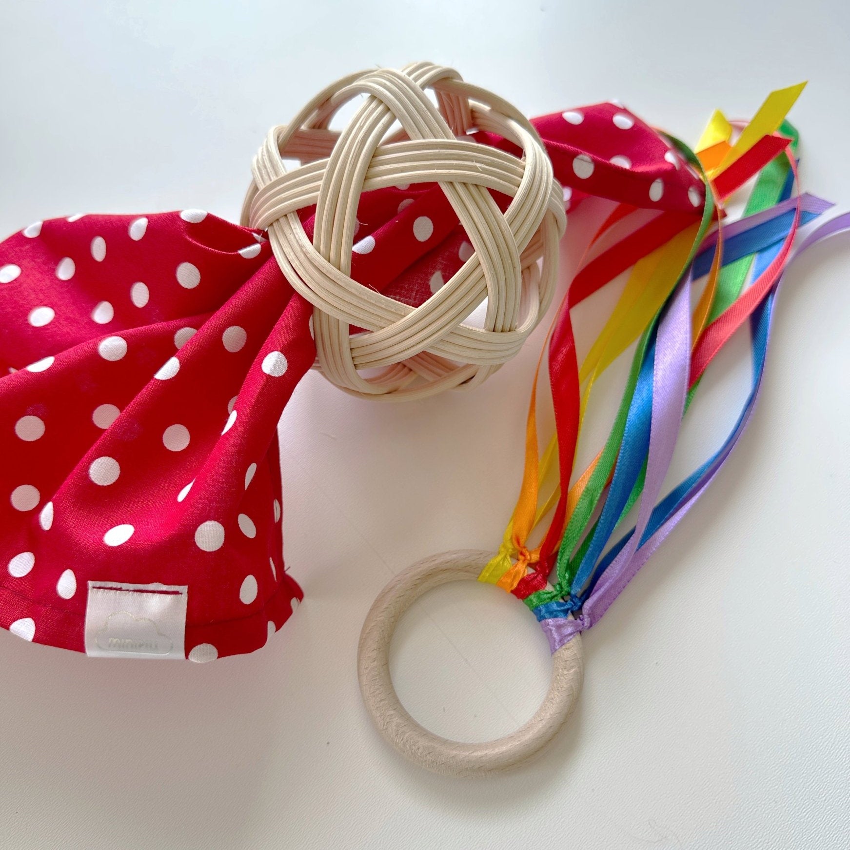 Pack sensorial "El primer juguete" - MINIPIU