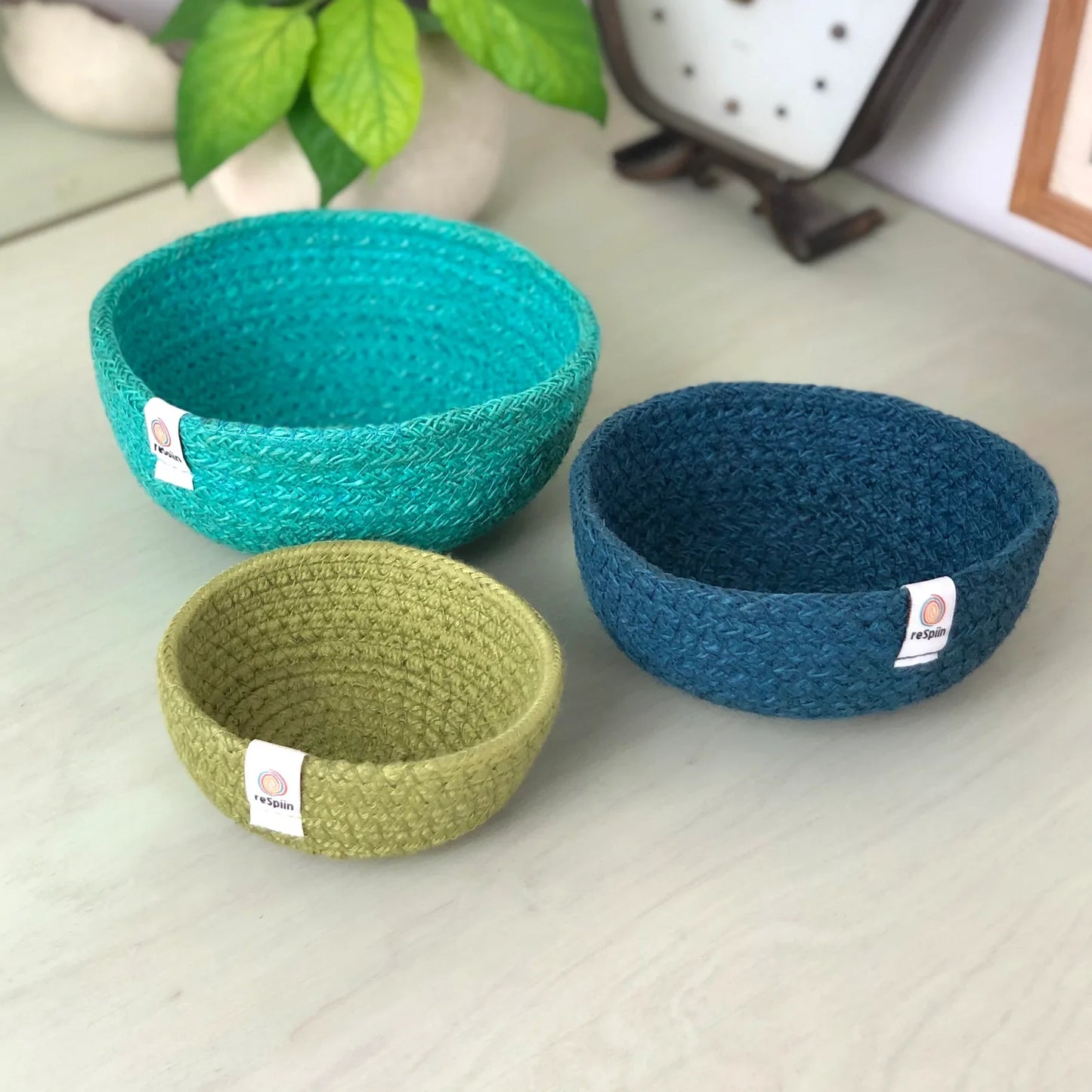 Set of 3 jute baskets in ocean colors