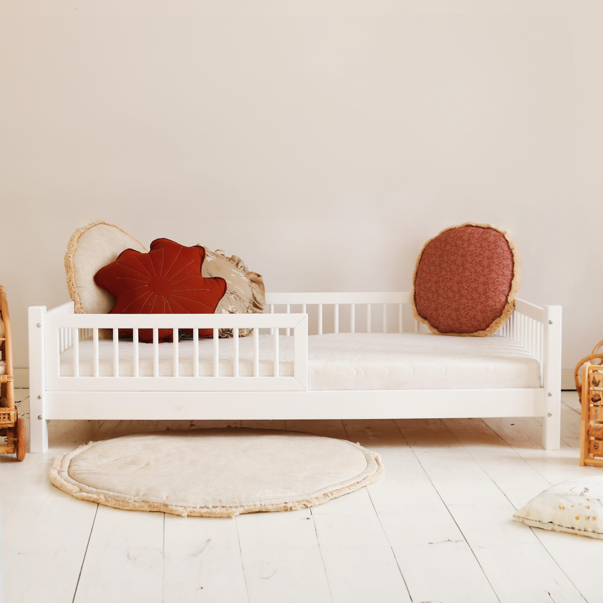 Montessori bed PONTEVEDRA white 190 x 90 cm
