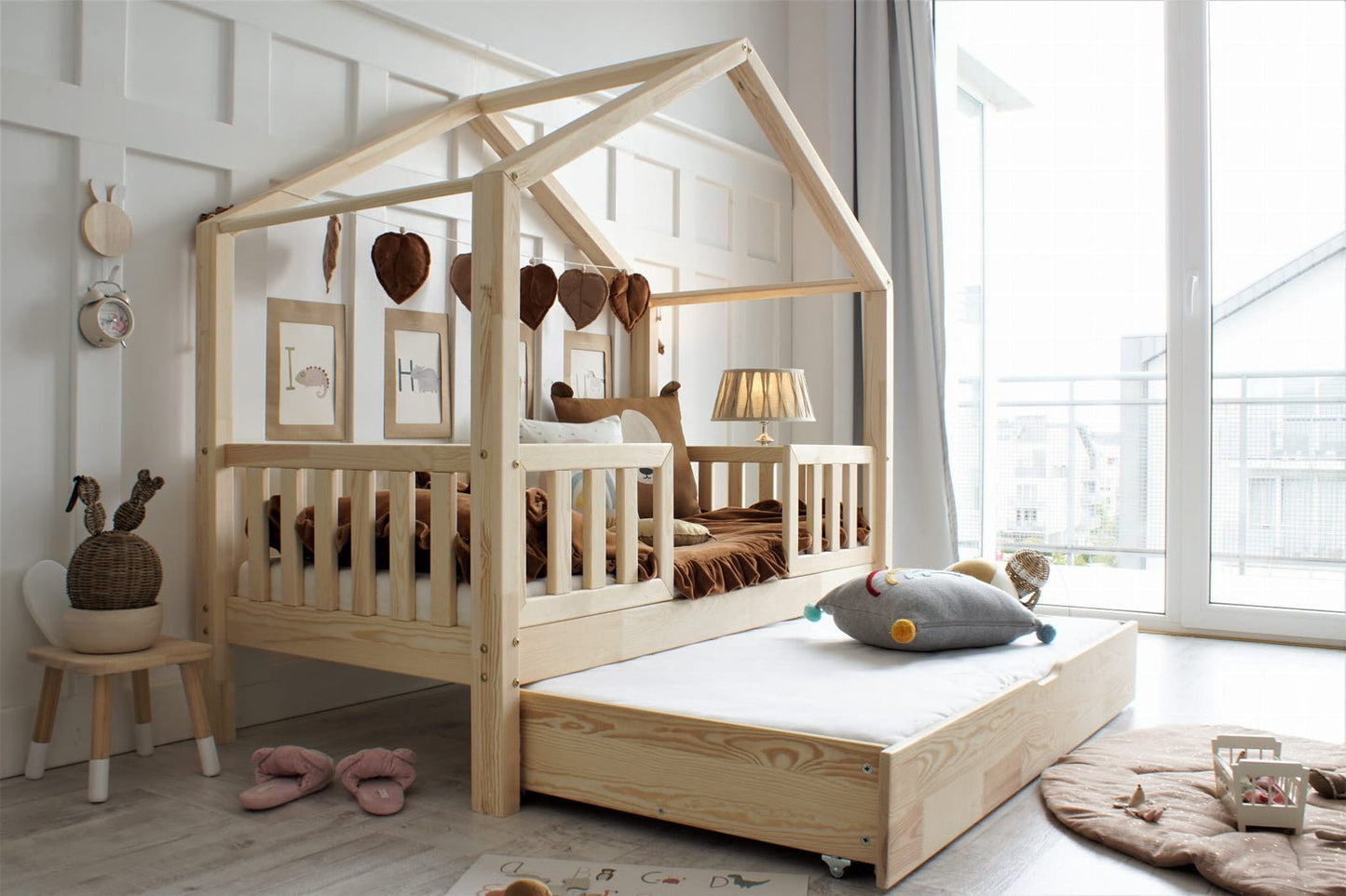 Cama casita montessori con cajón HUELVA · A MEDIDA - MINIPIU