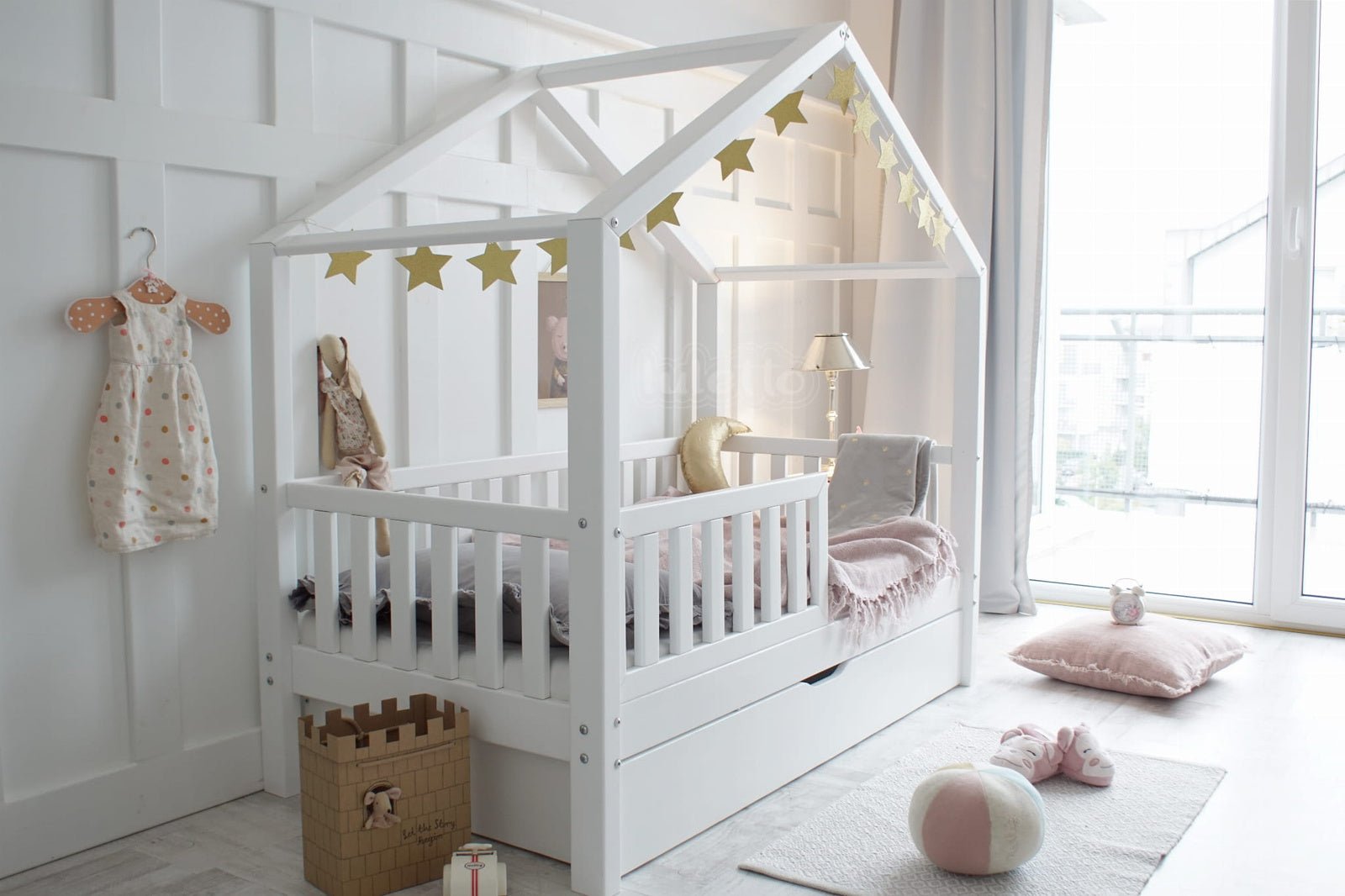 Cama casita montessori con cajón HUELVA · A MEDIDA - MINIPIU