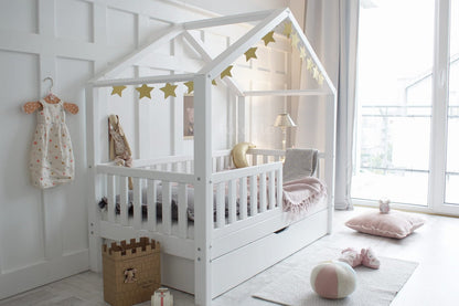 Cama casita montessori con cajón HUELVA · A MEDIDA - MINIPIU