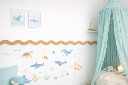 habitacion infantil mar turquesa con cornisa olas