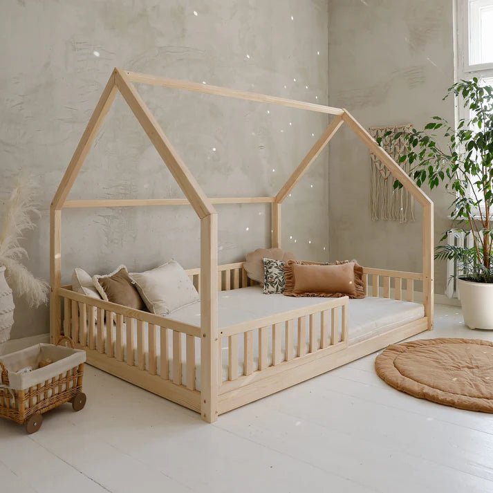 Cama casita montessori GRANADA · A MEDIDA - MINIPIU