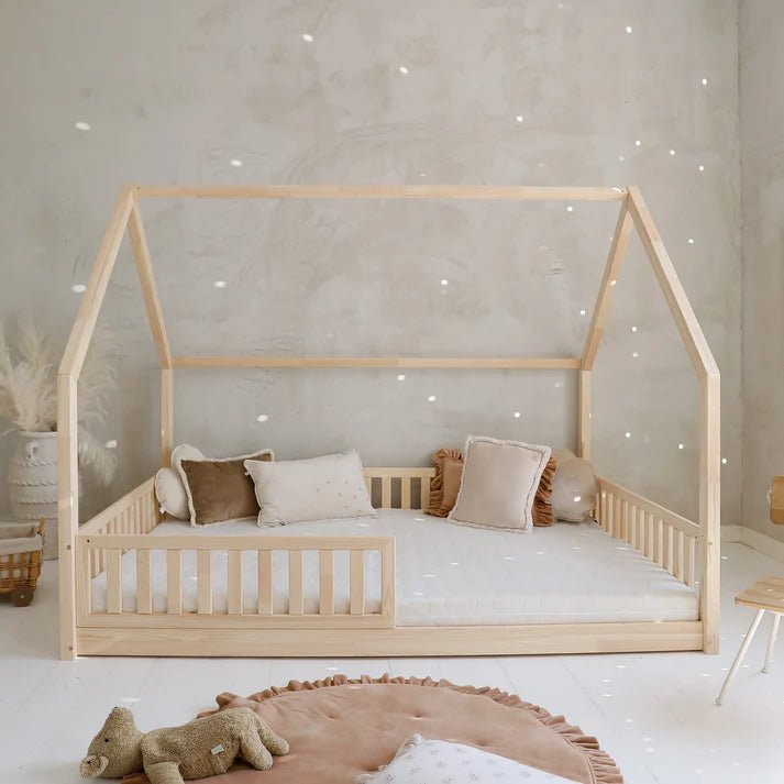 Cama casita montessori GRANADA · A MEDIDA - MINIPIU