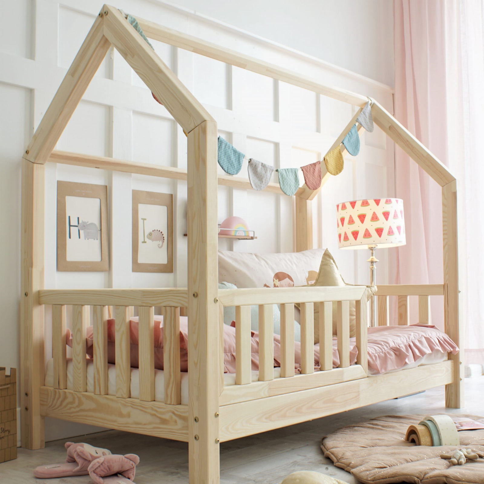 Cama casita montessori GRANADA · A MEDIDA - MINIPIU