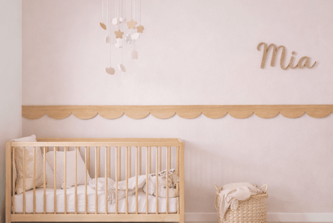 habitación niña moldura ondas bebe