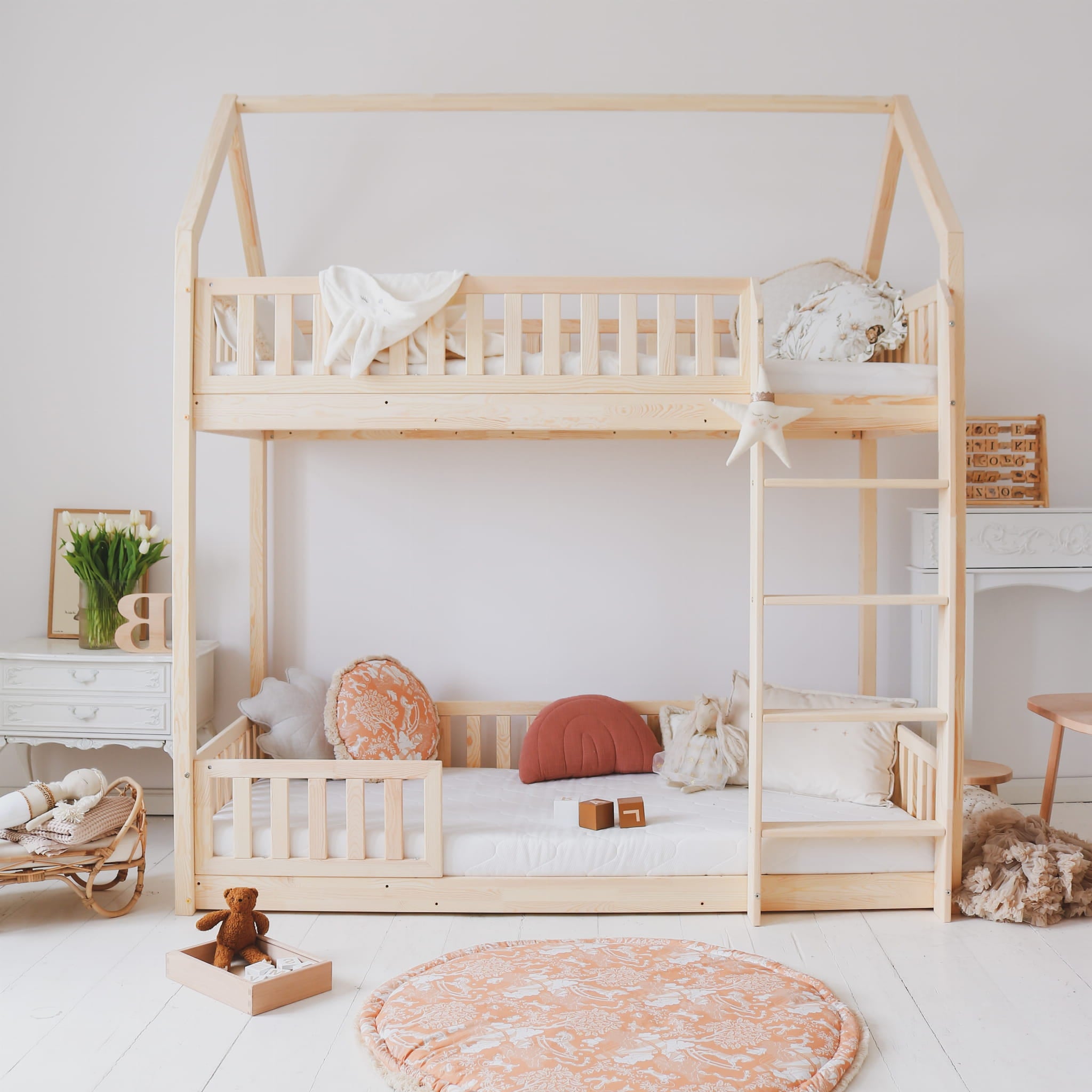 Litera casita montessori PAMPLONA 90 X 190, de pino macizo - MINIPIU