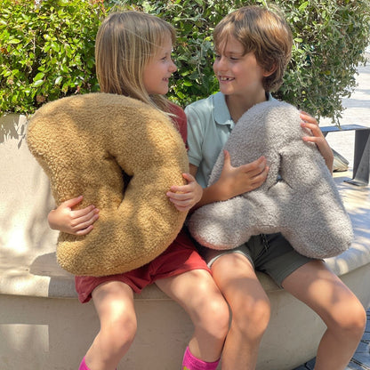 Cojín Letra Inicial Bouclé: Personaliza tu Espacio con Estilo - MINIPIU